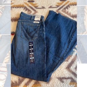 Adorable Ariat Women’s Flare Jeans